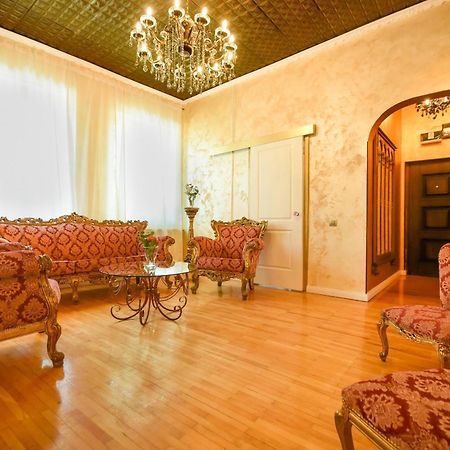 Centrally Located 2Br Apartment With Balcony & Unique Design Bucharest Exterior photo