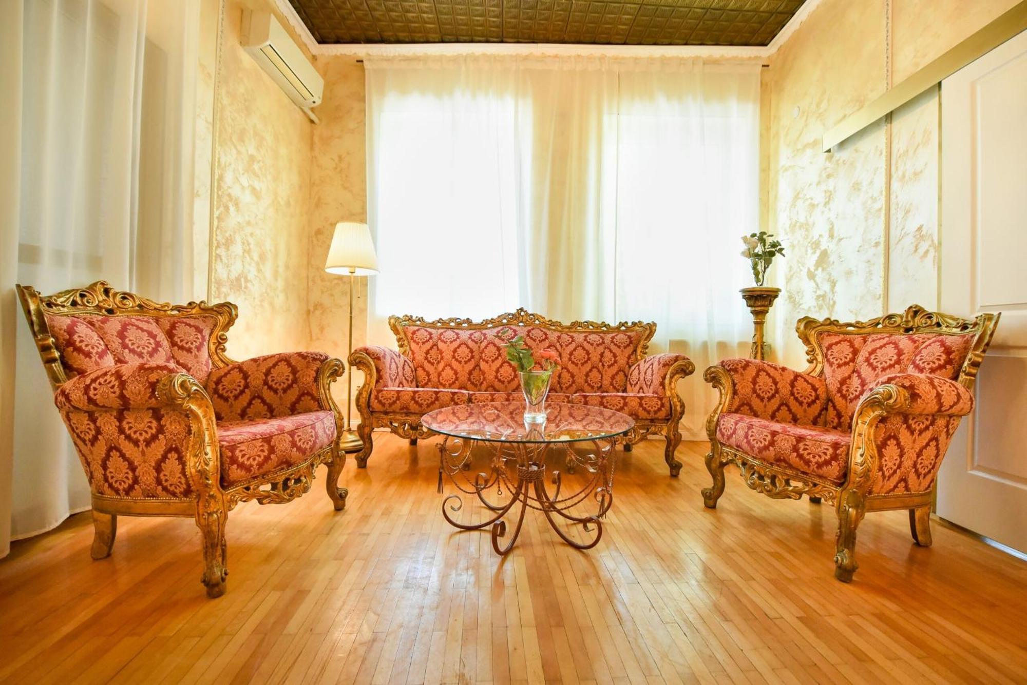 Centrally Located 2Br Apartment With Balcony & Unique Design Bucharest Exterior photo