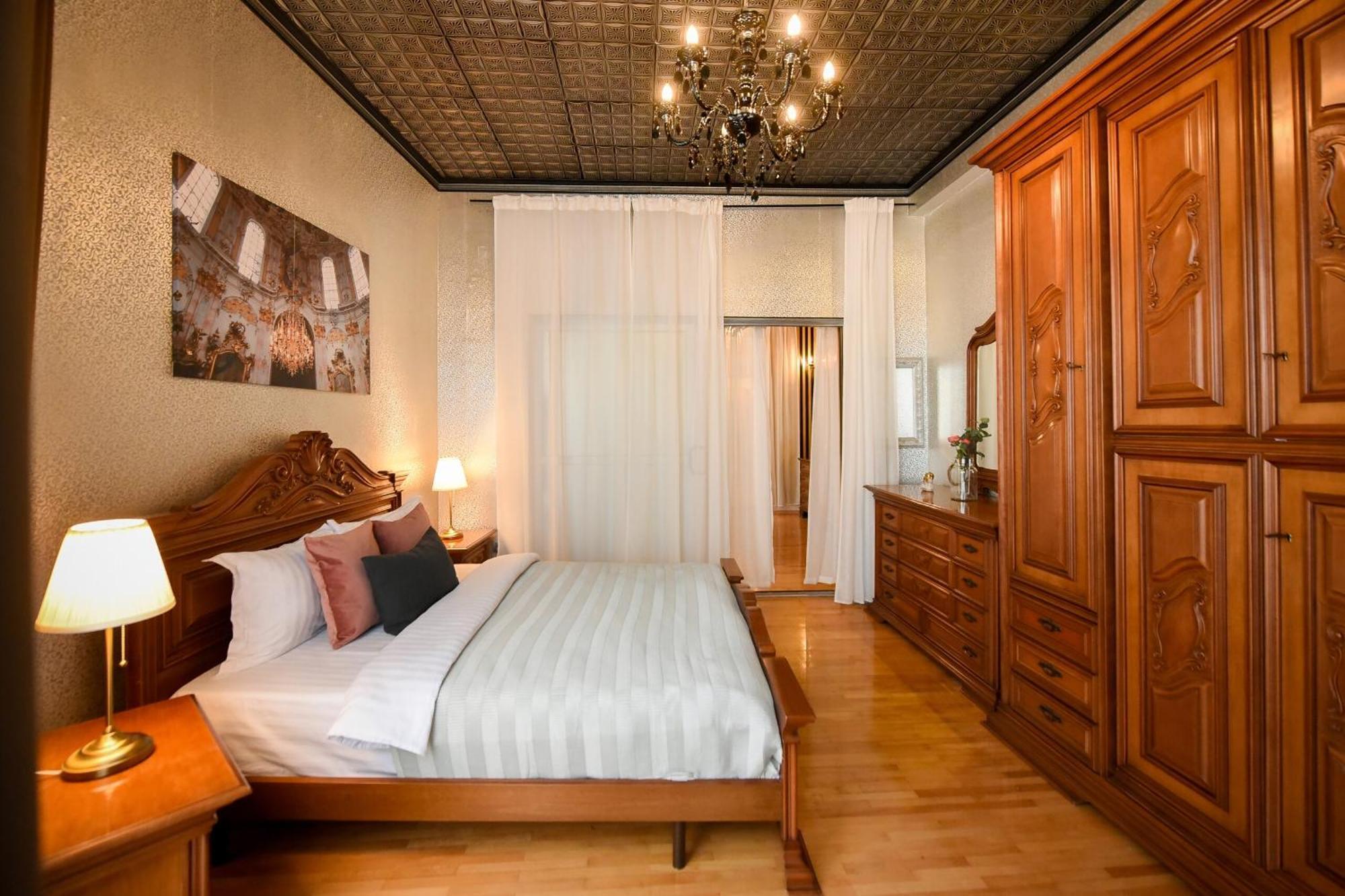 Centrally Located 2Br Apartment With Balcony & Unique Design Bucharest Exterior photo