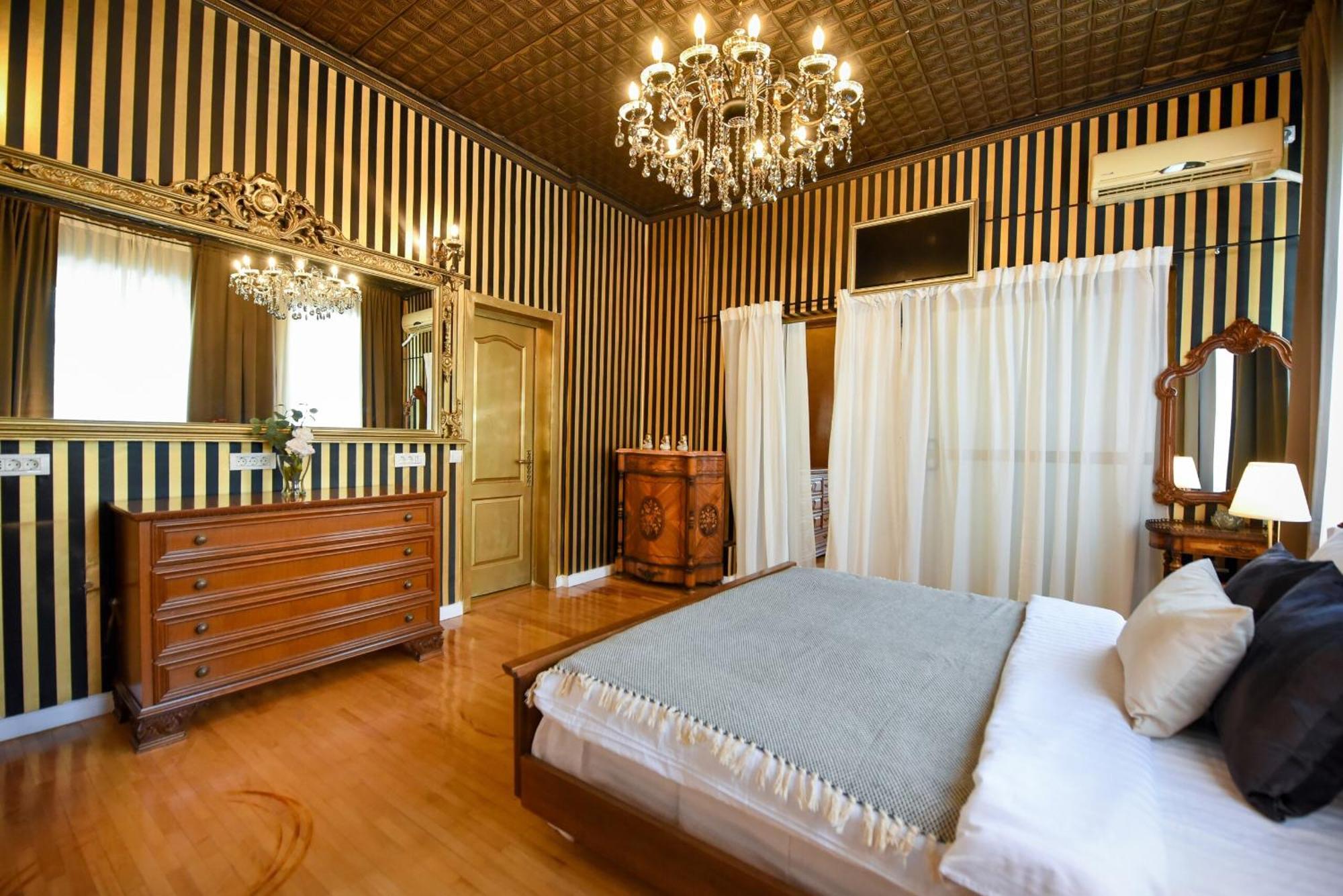 Centrally Located 2Br Apartment With Balcony & Unique Design Bucharest Exterior photo