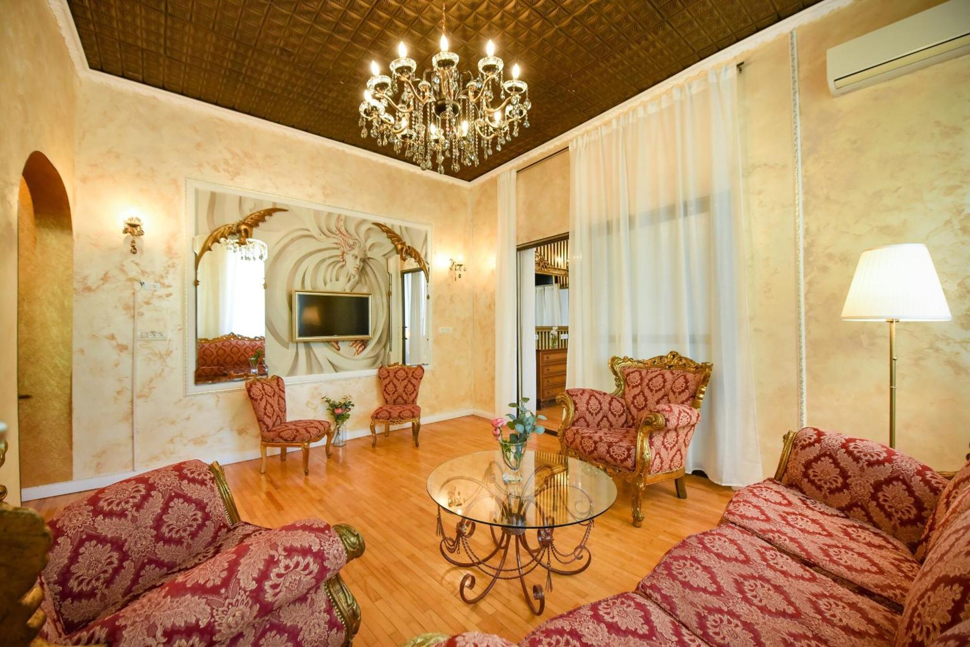 Centrally Located 2Br Apartment With Balcony & Unique Design Bucharest Exterior photo