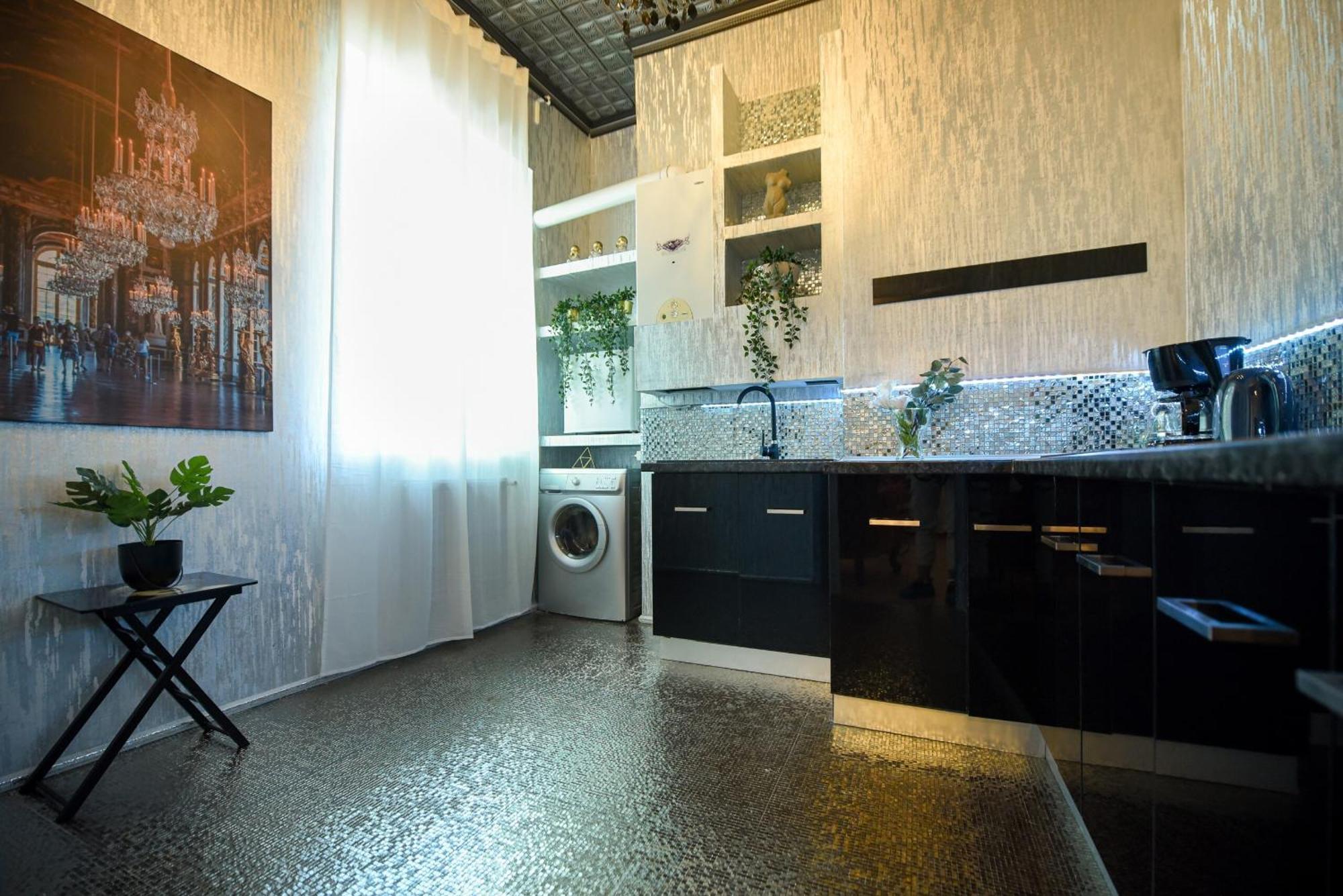 Centrally Located 2Br Apartment With Balcony & Unique Design Bucharest Exterior photo
