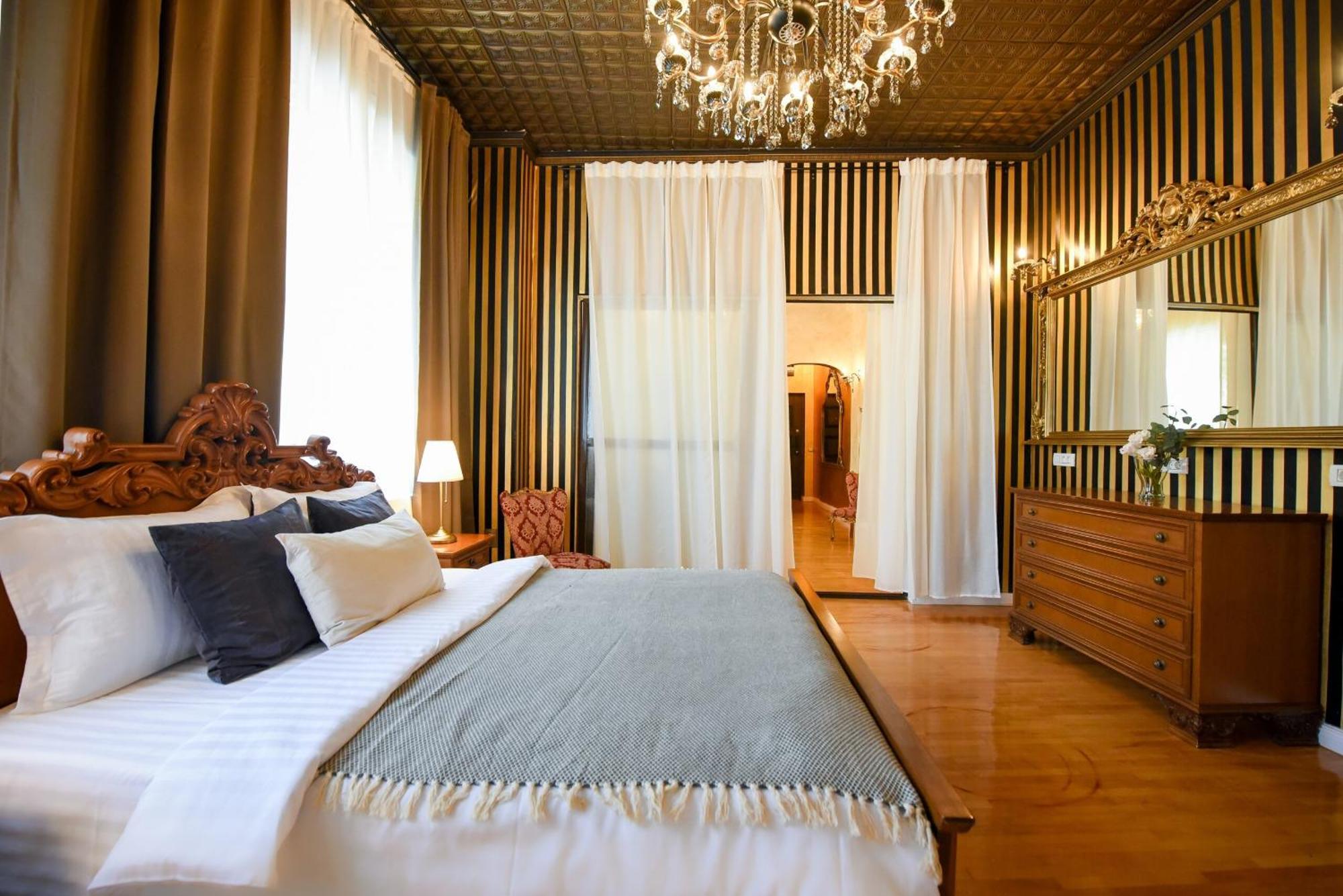 Centrally Located 2Br Apartment With Balcony & Unique Design Bucharest Exterior photo
