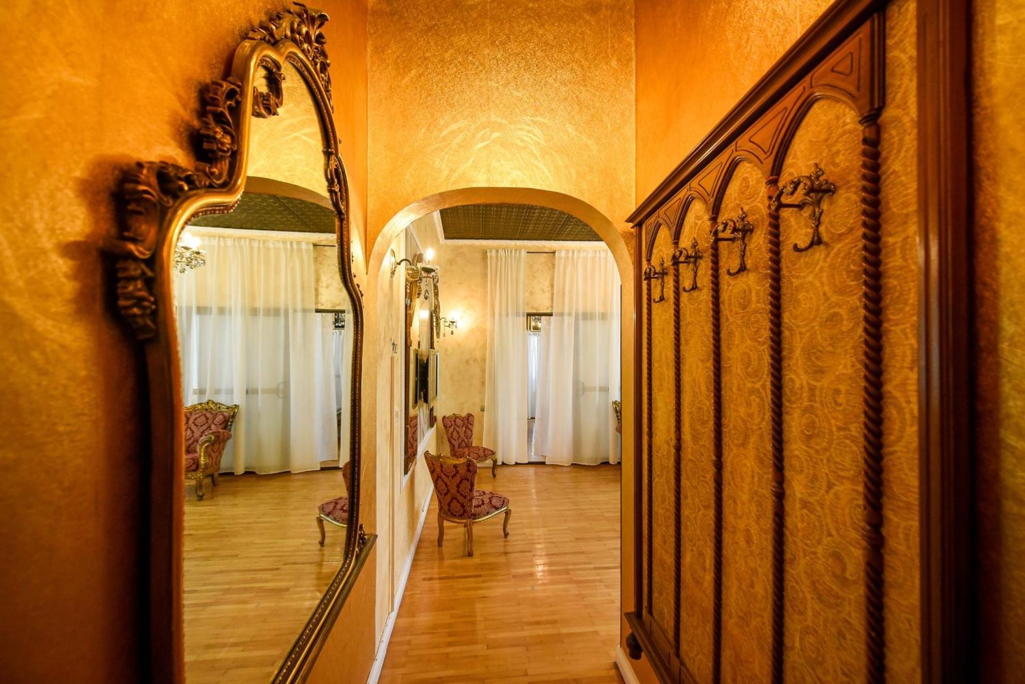 Centrally Located 2Br Apartment With Balcony & Unique Design Bucharest Exterior photo